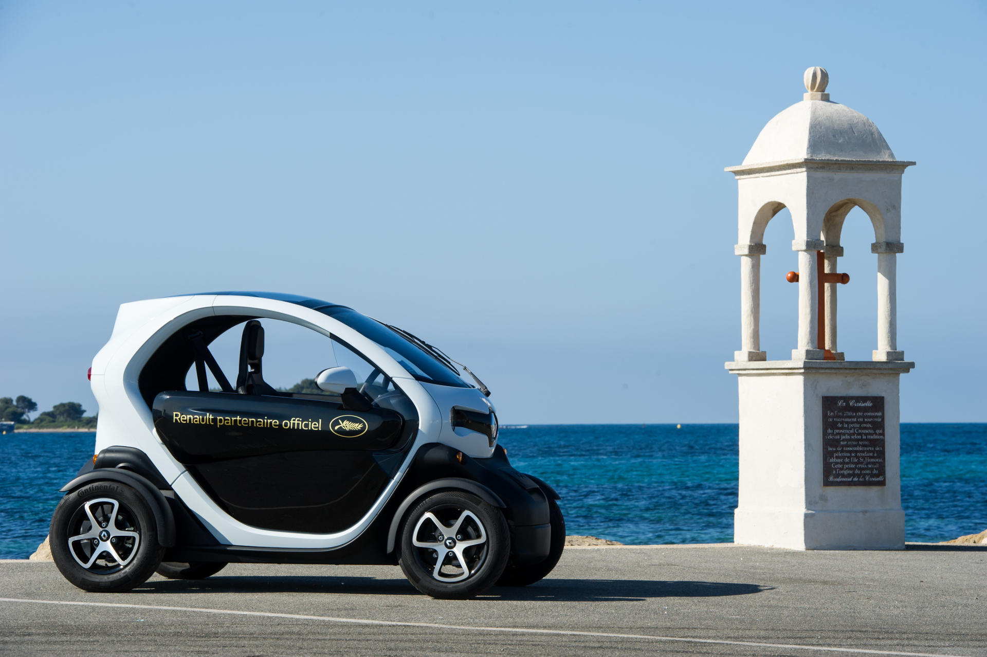 Hey America, You Guys Need More Renault Twizy