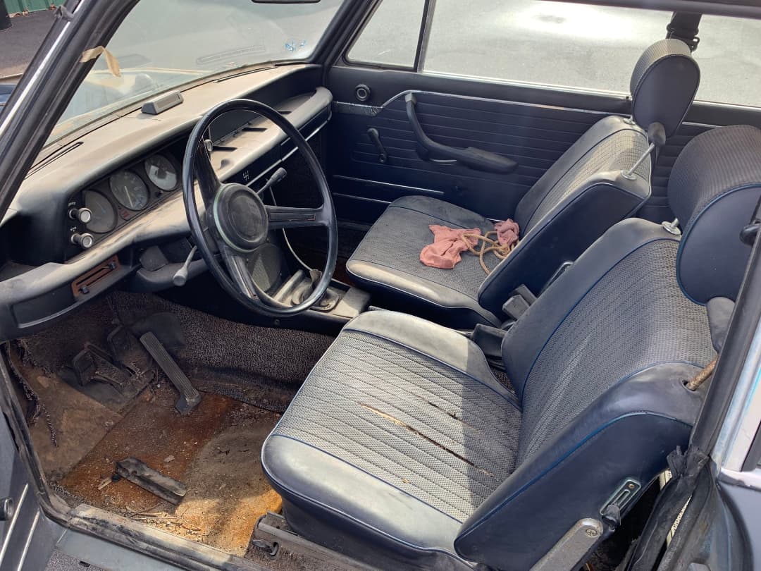 A 1972 BMW 2002 rolling project